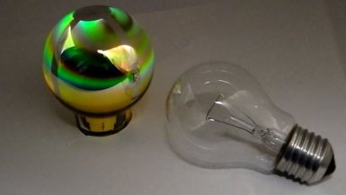 EMDEOLED-OLED-light-bulb-prototype